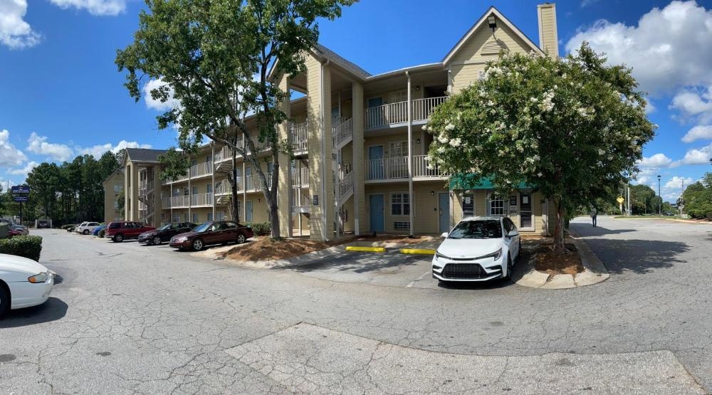 Live In Lodge Marietta