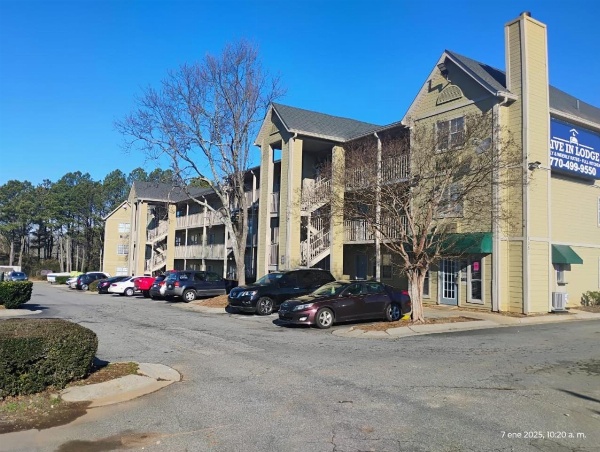 Live In Lodge Marietta Main image