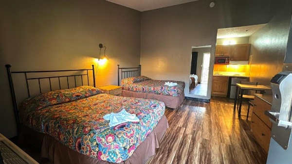 Live In Lodge Marietta image 6